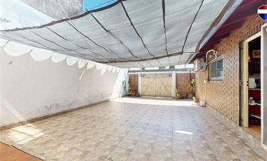 Venta Ph tipo casa con patio en Villa Adelina
