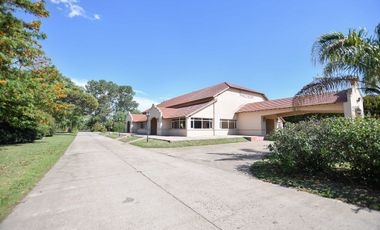 CASA EN VENTA LOBOS 3 DORMITORIOS LA FEDERALA