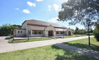 CASA EN VENTA LOBOS 3 DORMITORIOS LA FEDERALA