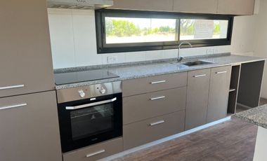 CASA EN VENTA LOBOS 3 DORMITORIOS LA FEDERALA