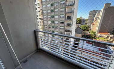 DPTO 2 AMB AL FRENTE EN LOMAS DE ZAMORA