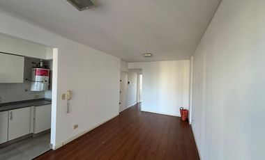 DPTO 2 AMB AL FRENTE EN LOMAS DE ZAMORA