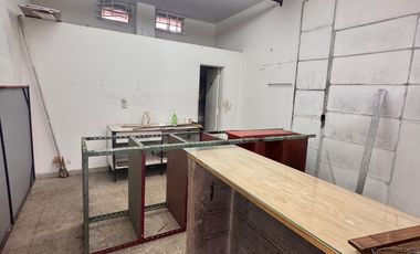 ALQUILER LOCAL SOBRE AVENIDA COMERCIAL LANUS OESTE