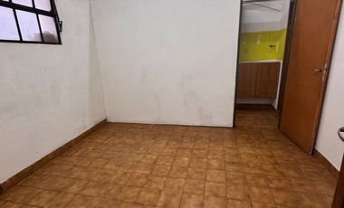 ALQUILER LOCAL SOBRE AVENIDA COMERCIAL LANUS OESTE