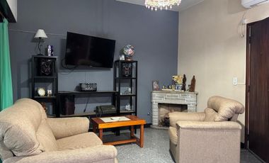 VENTA EN BLOCK - IDEAL PARA 2 FAMILIAS O INVERSOR