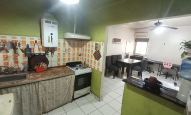 VENTA PH 3 AMB. CIUDADELA PRIMER PISO POR ESCALERA