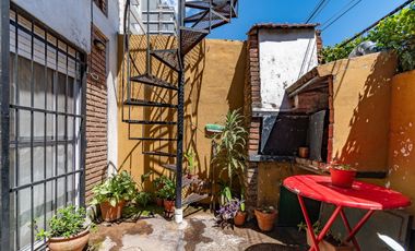 Venta Olivos Ph mas local 4 ambientes terraza