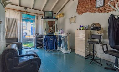 Venta Olivos Ph mas local 4 ambientes terraza