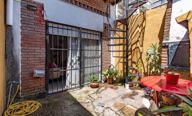 Venta Olivos Ph mas local 4 ambientes terraza
