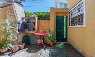 Venta Olivos Ph mas local 4 ambientes terraza