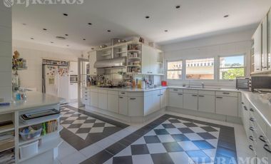 Casa en venta en Las Lomas - Schoenstatt