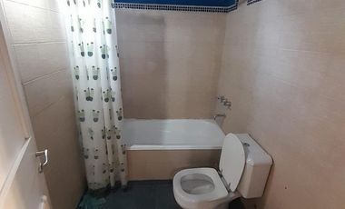 Casa actualmente dividida en 2, con rentas!