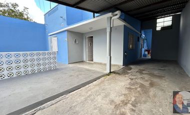 Casa actualmente dividida en 2, con rentas!