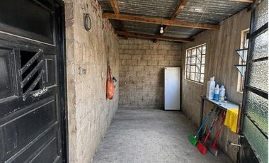 Casa familiar con cochera, patio, jardin y terreno