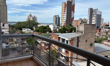 DEPTO DE 2 DORMITORIOS EN ALQUILER CENTRICO CON COCHERA