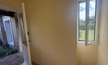 Casa en Alquiler en barrio Santa Maria de Los Olivos, Malvinas Argentinas, Pilar