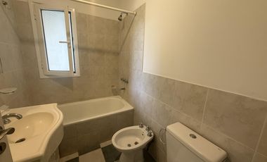 Casa en Alquiler en barrio Santa Maria de Los Olivos, Malvinas Argentinas, Pilar