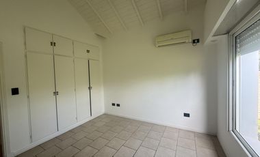 Casa en Alquiler en barrio Santa Maria de Los Olivos, Malvinas Argentinas, Pilar