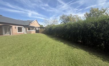 Casa en Alquiler en barrio Santa Maria de Los Olivos, Malvinas Argentinas, Pilar