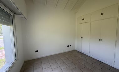 Casa en Alquiler en barrio Santa Maria de Los Olivos, Malvinas Argentinas, Pilar