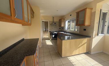 Casa en Alquiler en barrio Santa Maria de Los Olivos, Malvinas Argentinas, Pilar