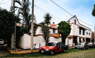 Casa en venta cerca de CU, pintoresca, amplia, segura, estilo colonial y jardín