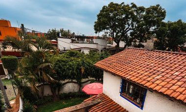 Casa en venta cerca de CU, pintoresca, amplia, segura, estilo colonial y jardín