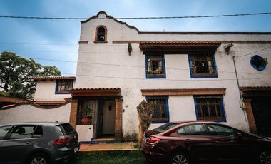 Casa en venta cerca de CU, pintoresca, amplia, segura, estilo colonial y jardín
