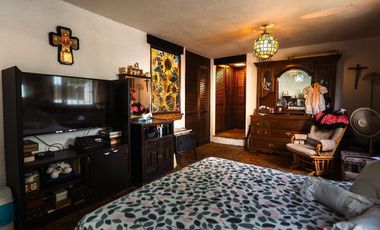 Casa en venta cerca de CU, pintoresca, amplia, segura, estilo colonial y jardín