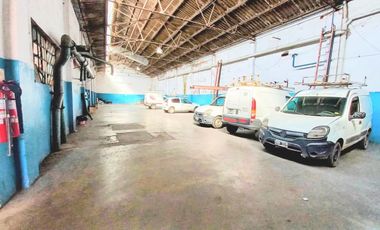 GALPÓN DE 1.385M2 EN CRUCESITA - SALIDA A 2 CALLES