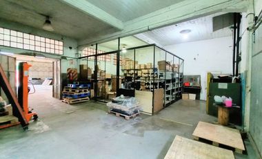 GALPÓN DE 1.385M2 EN CRUCESITA - SALIDA A 2 CALLES