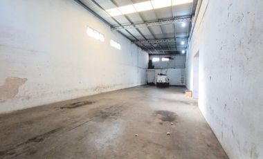 GALPÓN DE 1.385M2 EN CRUCESITA - SALIDA A 2 CALLES