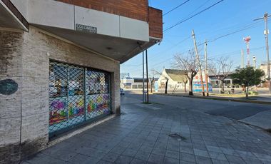 Local de 56m2, Exc. estado y ubic en Lanús Oeste.