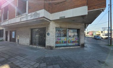 Local de 56m2, Exc. estado y ubic en Lanús Oeste.