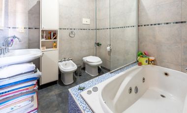 VENTA PH 4 AMB. COCHERA APTO CRED  PERMUTA