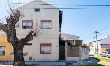 VENTA PH 4 AMB. COCHERA APTO CRED  PERMUTA
