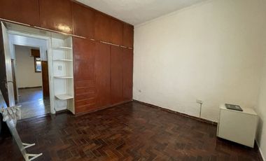 Oficina tipo PH - PB 80m2 c/patio - Boulogne