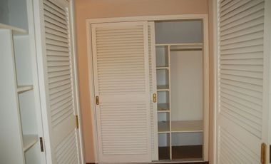 VENTA CASA ACASSUSO 7 AMBIENTES JARDIN PILETA