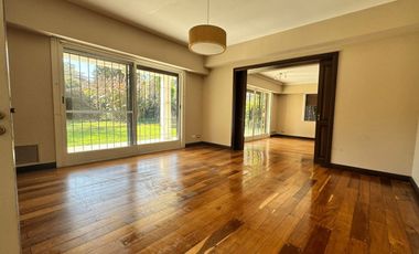 VENTA CASA ACASSUSO 7 AMBIENTES JARDIN PILETA