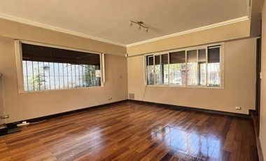 VENTA CASA ACASSUSO 7 AMBIENTES JARDIN PILETA