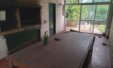 Casa quinta en Del Viso 1500 m2 lote pileta