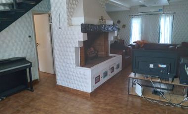 Casa quinta en Del Viso 1500 m2 lote pileta