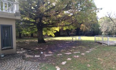 Casa quinta en Del Viso 1500 m2 lote pileta