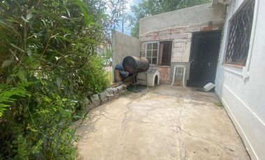 VENTA CASA PATIO, JARDIN,PARRILLA EN EZEIZA