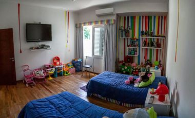 VENTA CASA DE CATEGORIA - COLASTINÉ NORTE