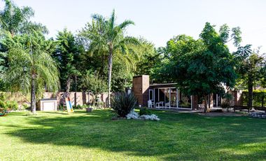 VENTA CASA DE CATEGORIA - COLASTINÉ NORTE