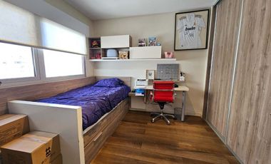 Espect Triplex 5 amb,quincho,terraza-2 coch-Categ