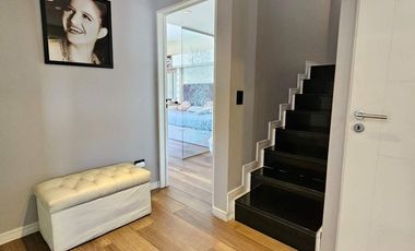 Espect Triplex 5 amb,quincho,terraza-2 coch-Categ