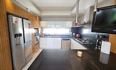 Espect Triplex 5 amb,quincho,terraza-2 coch-Categ