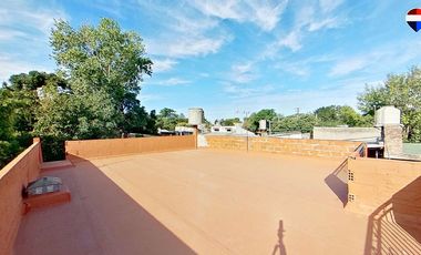 VENTA CASA 3 AMB FLORENCIO VARELA PARQUE Y COCHERA